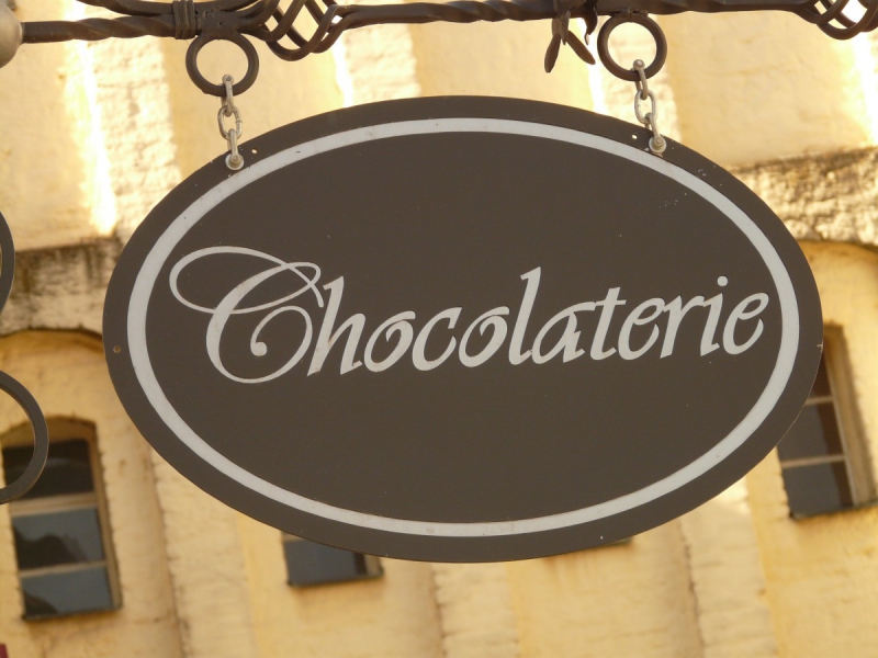 chocolaterie-MOULINET-min_cafe_shield_chocolaterie_samurai_gasthof_eat-1360721