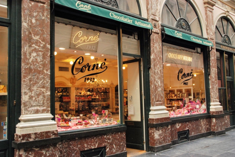 chocolaterie-MOULINET-min_chocolate_chocolaterie_shop_luxury_chic_gallery_brussels_belgium-558146